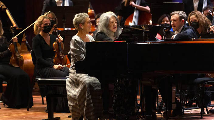 Martha Argerich, Maria Joao Pires, Orchestre...